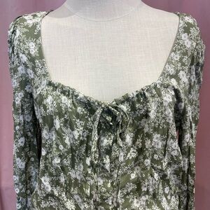 RW&CO Green Floral Tie Waist Peplum Blouse Size S
